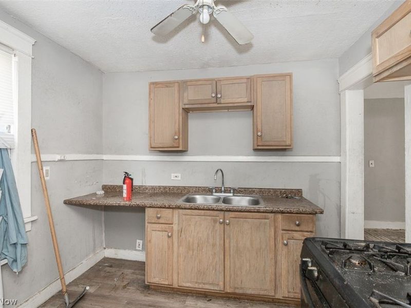 3233 E 132nd Street, Cleveland, OH 44120 Photo 34