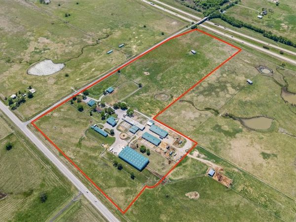 7511 Sunshine Lane, Marietta, OK 73448