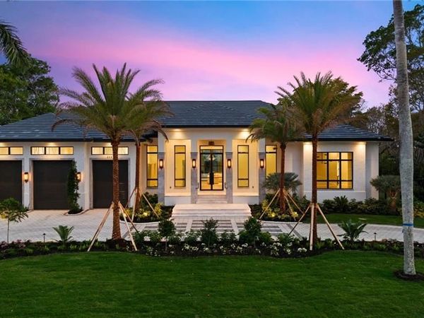 444 Orchid DR, NAPLES, FL 34102