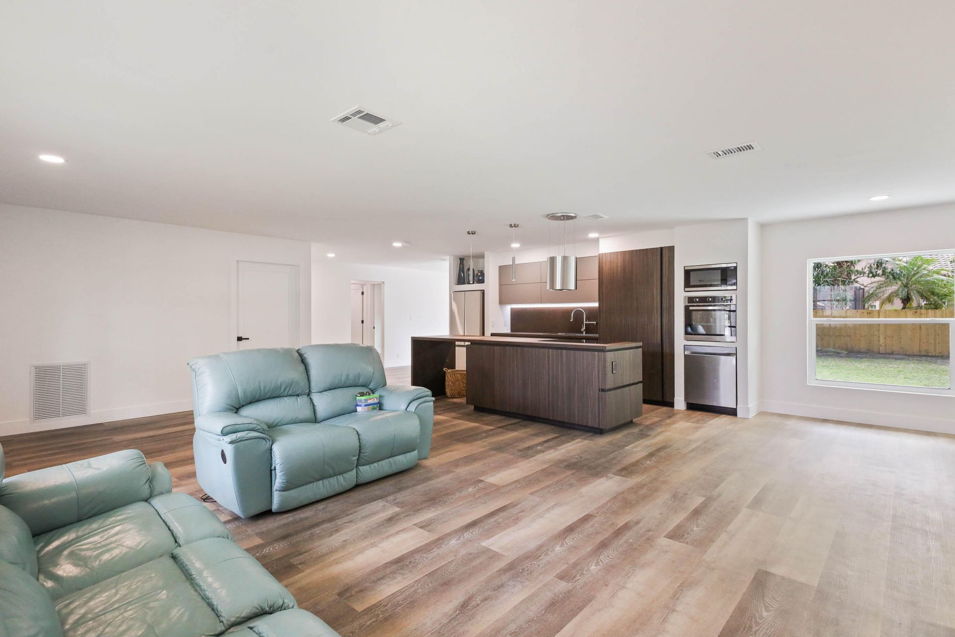 430 La Mancha Avenue, Royal Palm Beach, FL 33411 Photo