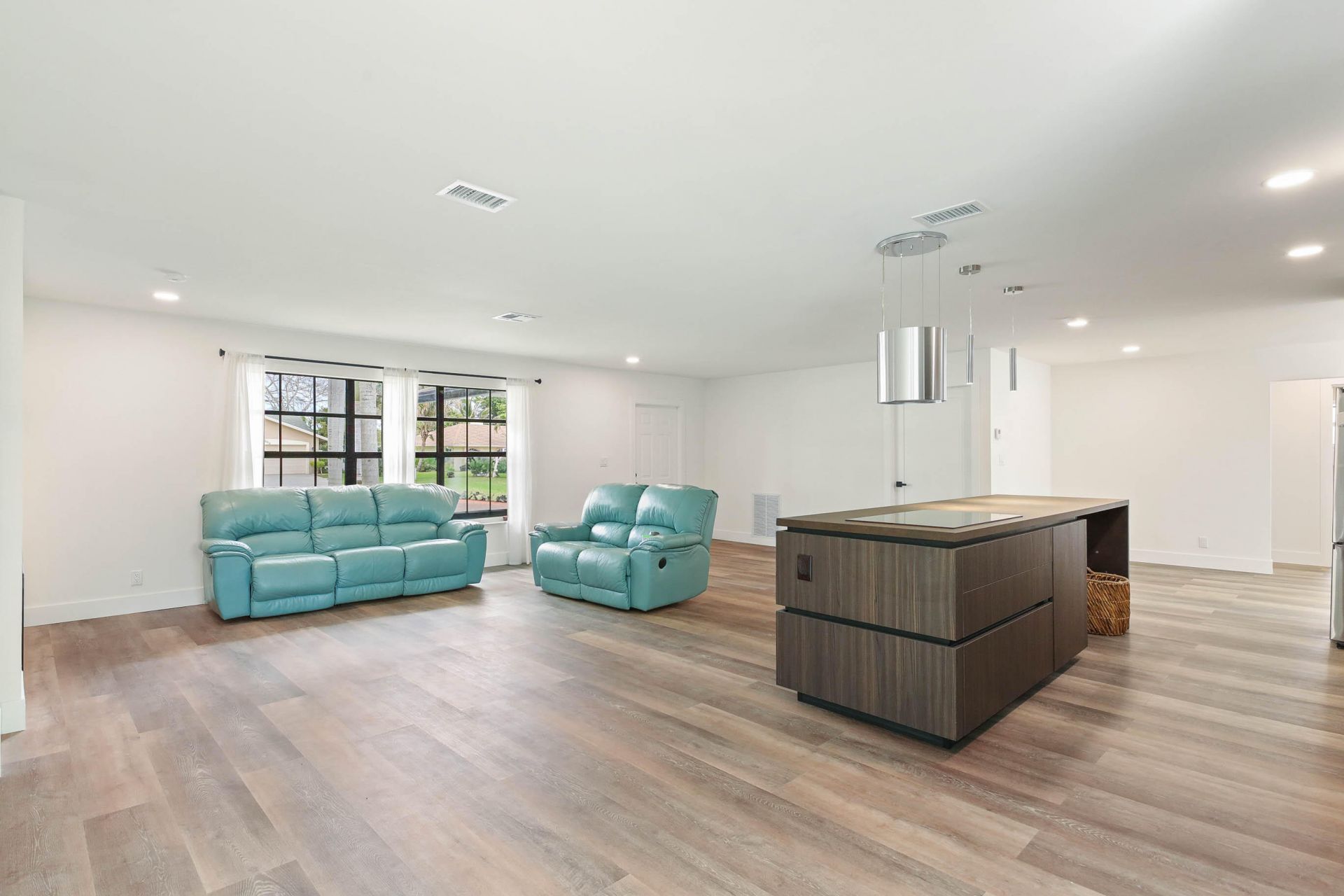 430 La Mancha Avenue, Royal Palm Beach, FL 33411 Photo