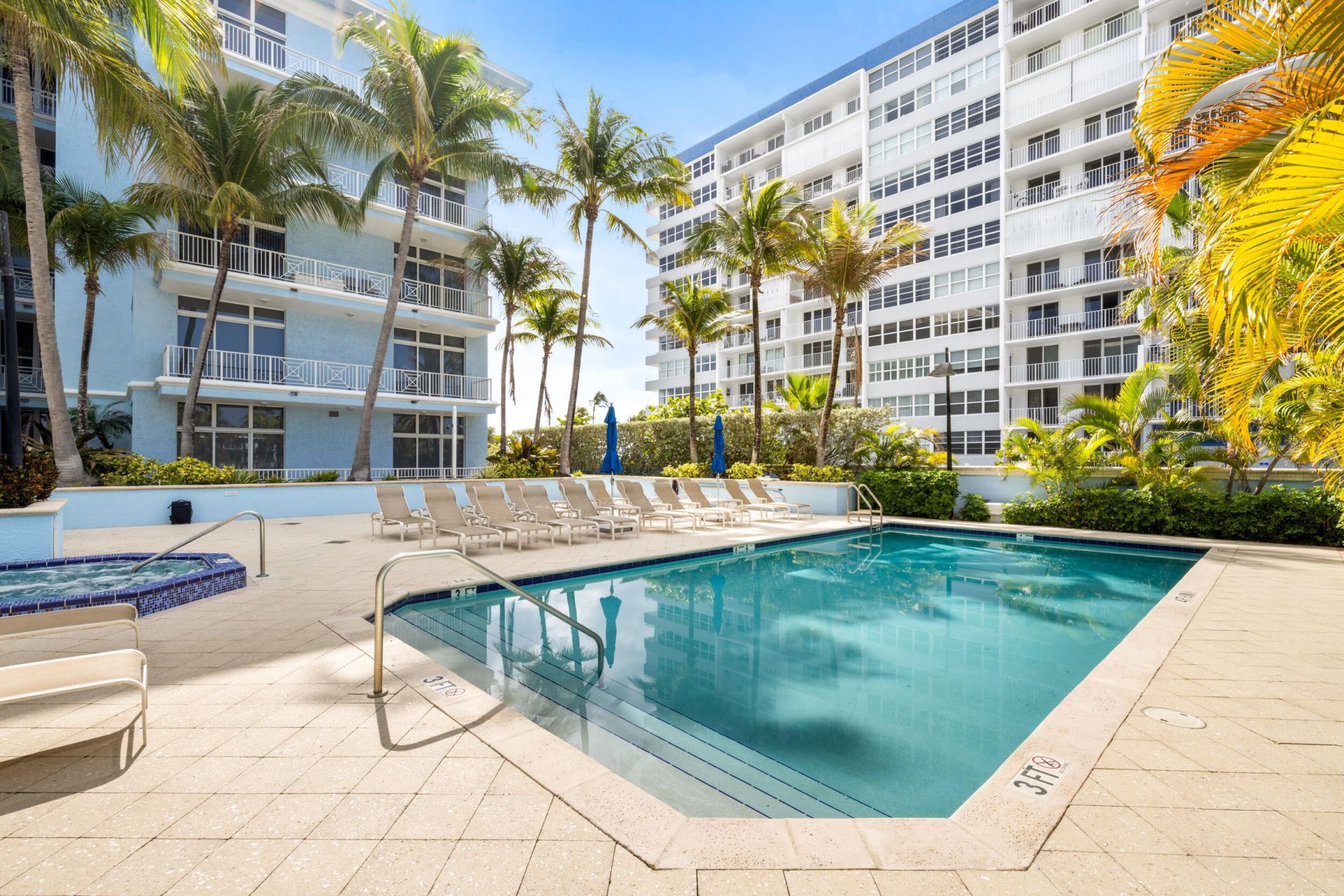 701 SE 21st Avenue, Unit 201, Deerfield Beach, FL 33441 Photo