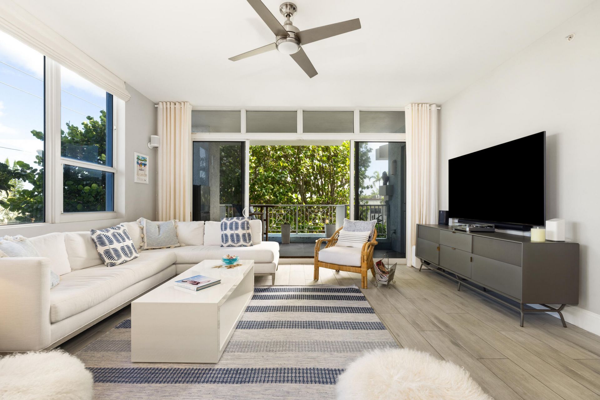 701 SE 21st Avenue, Unit 201, Deerfield Beach, FL 33441 Photo