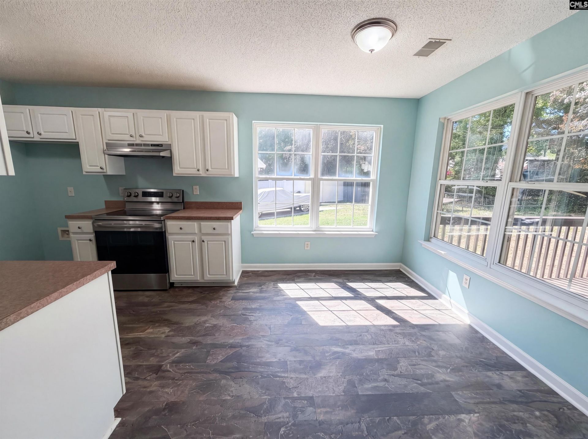 126 Westshire Place  Photo 6