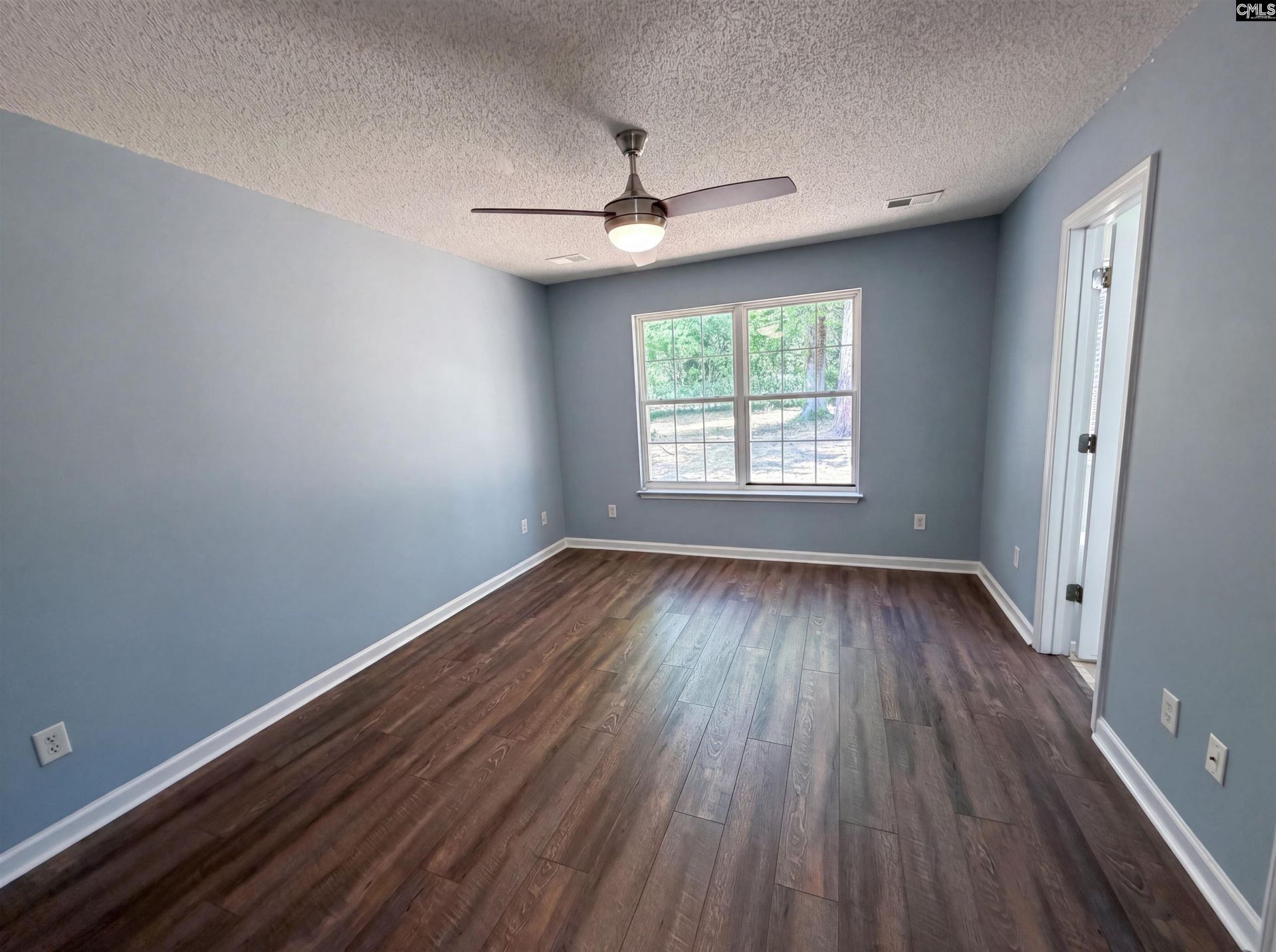 126 Westshire Place  Photo 9