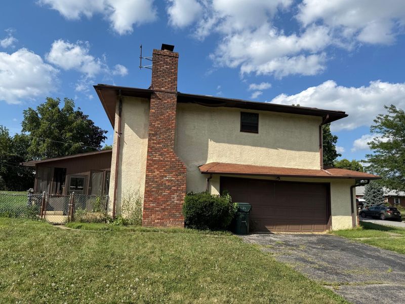 1239 Bradshire Drive, Columbus, OH 43220 Photo 4