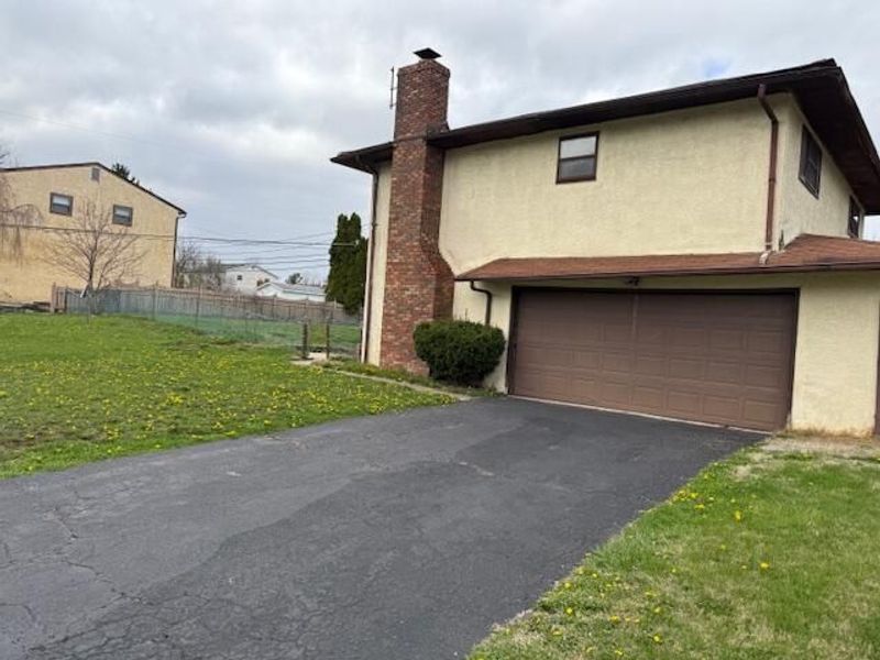 1239 Bradshire Drive, Columbus, OH 43220 Photo 7