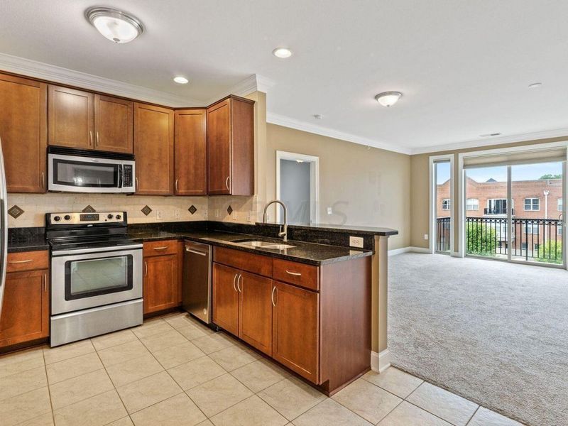 953 Ingleside Avenue, Unit 312, Columbus, OH 43215 Photo 2