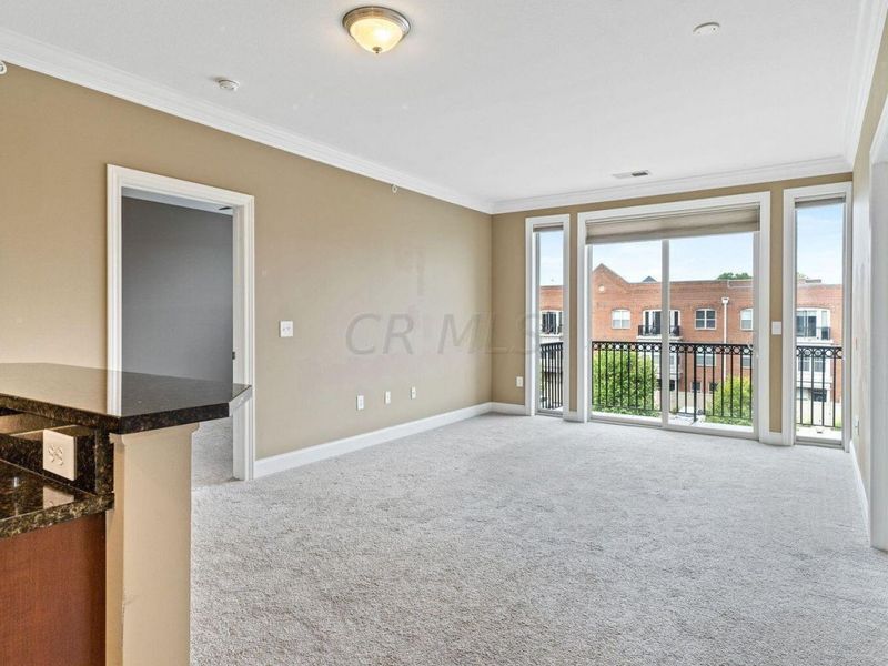 953 Ingleside Avenue, Unit 312, Columbus, OH 43215 Photo 4