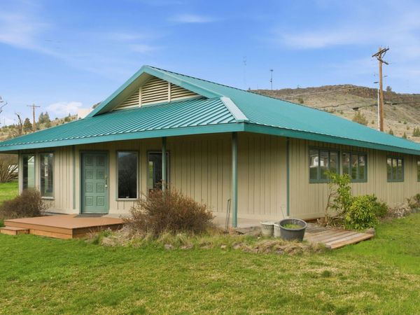 615 Timber Lane, Maupin, OR 97037