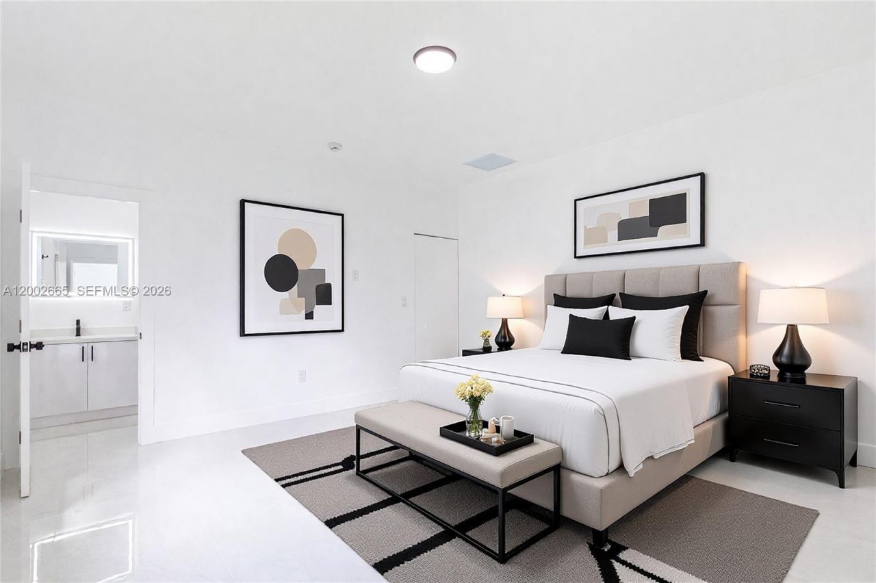 5550 SW 4th St, Miami, FL 33134 Photo