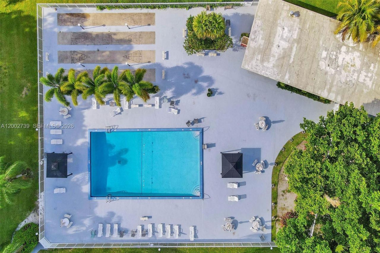 1000 Hillcrest Ct, Unit 214, Hollywood, FL 33021 Photo