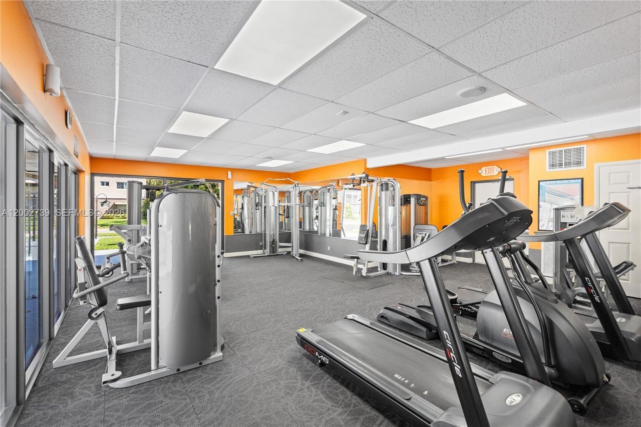 1000 Hillcrest Ct, Unit 214, Hollywood, FL 33021 Photo