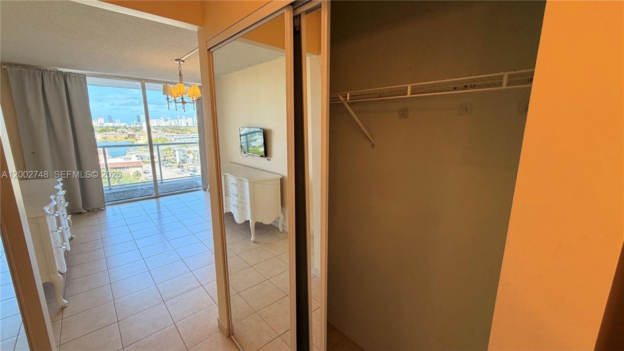 1351 NE Miami Gardens Dr, Unit 902E, Miami, FL 33179 Photo