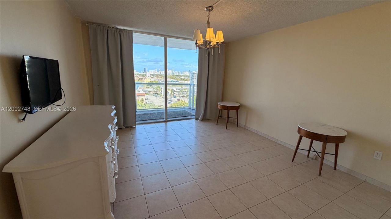 1351 NE Miami Gardens Dr, Unit 902E, Miami, FL 33179 Photo