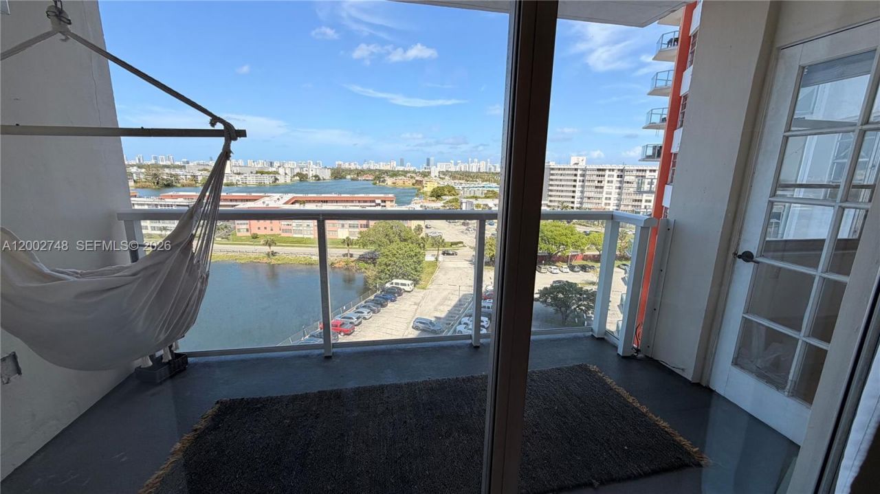 1351 NE Miami Gardens Dr, Unit 902E, Miami, FL 33179 Photo