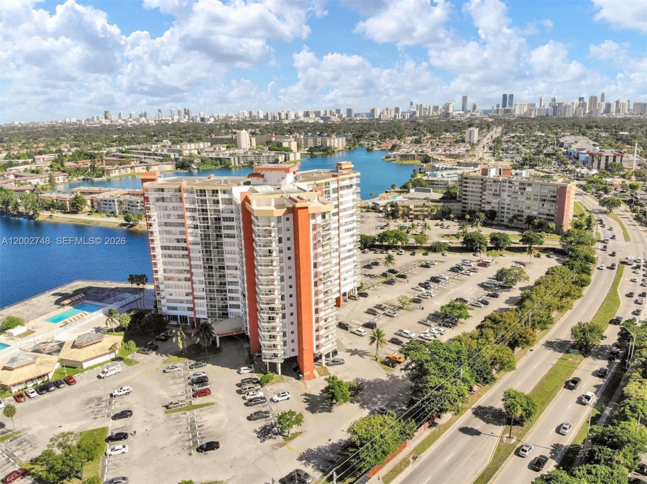 1351 NE Miami Gardens Dr, Unit 902E, Miami, FL 33179 Photo