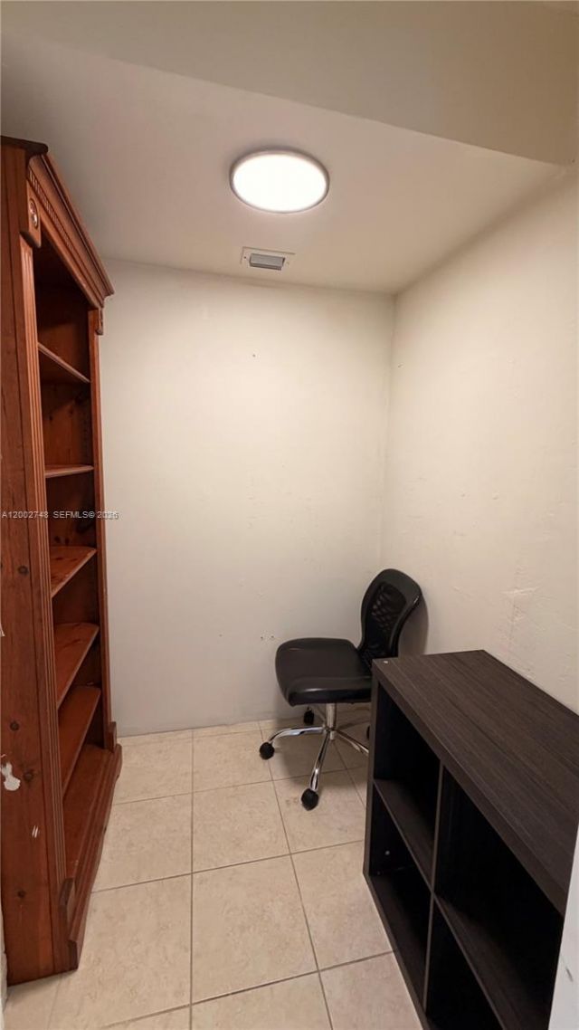 1351 NE Miami Gardens Dr, Unit 902E, Miami, FL 33179 Photo
