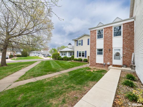 4410 W CATHY Circle, Peoria, IL 61615