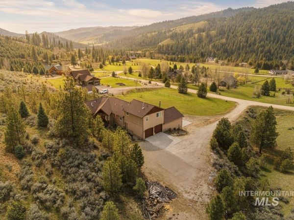 65 Peregrine Dr, Boise, ID 83716
