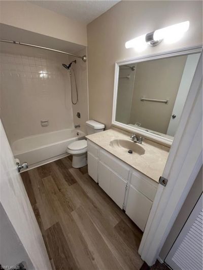 3906 SE 11th Pl, Unit 604, Cape Coral, FL 33904 Photo