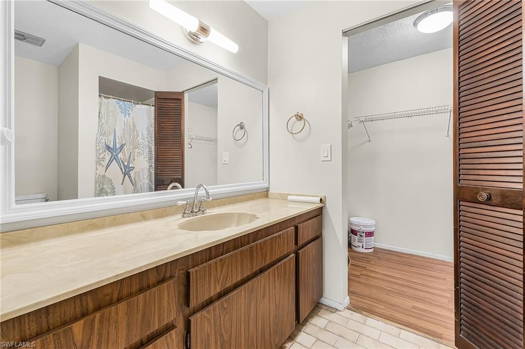 3906 SE 11th Pl, Unit 604, Cape Coral, FL 33904 Photo