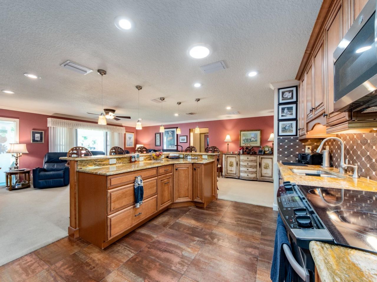 9227 143rd Street, Seminole, FL 33776 Photo