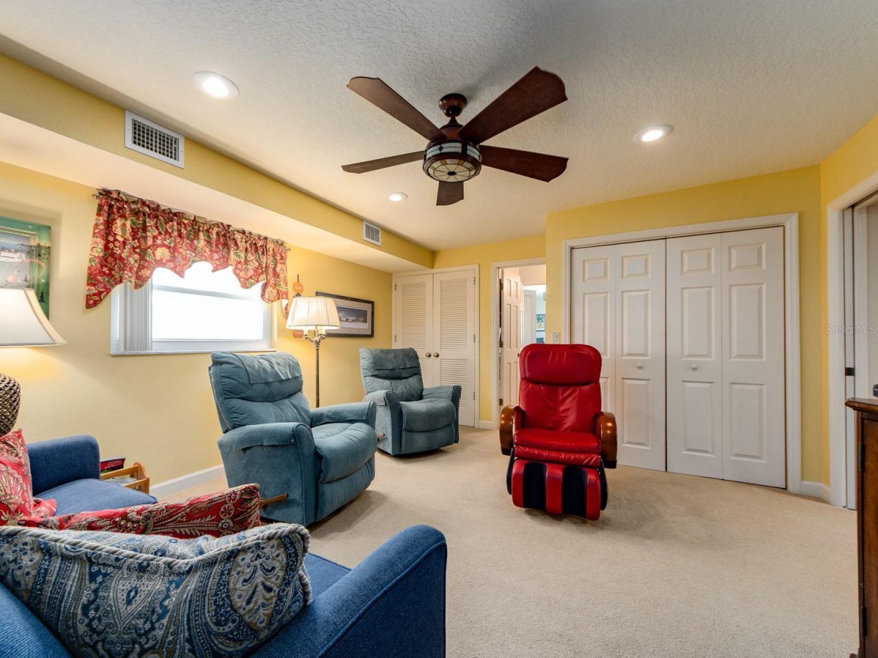 9227 143rd Street, Seminole, FL 33776 Photo