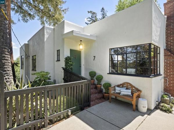 7 Las Mesas Path, Orinda, CA 94563