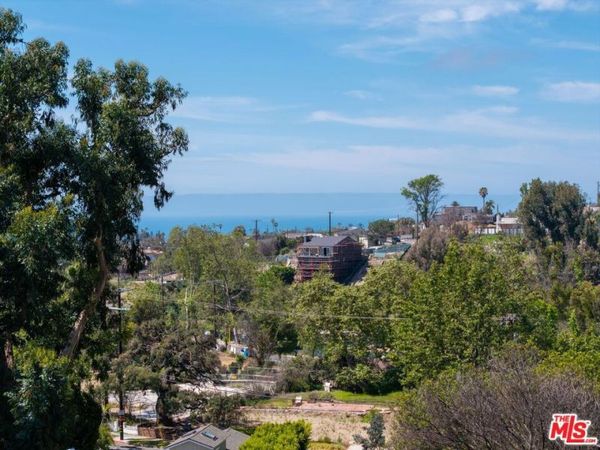 1025 Las Pulgas Road, Pacific Palisades, CA 90272