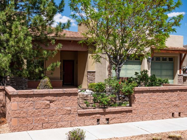 6527 Jazmin Place NW, Albuquerque, NM 87114