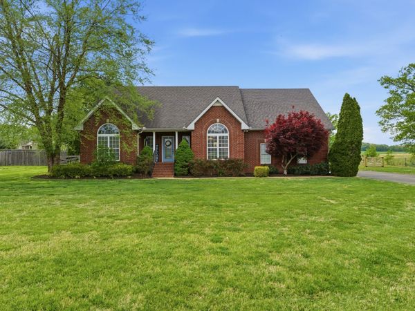 1013 Weiss Rd , Cottontown, TN 37048