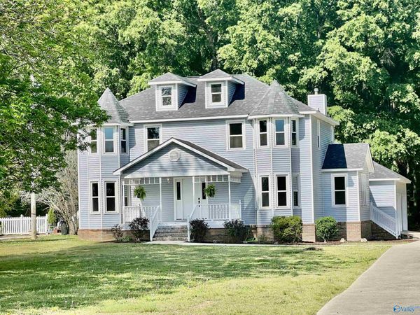 2301 Shady Grove Lane SW, Decatur, AL 35603