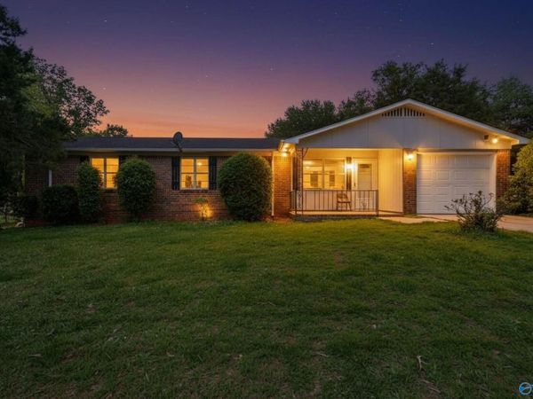 5020 Ortega Circle NW, Huntsville, AL 35810