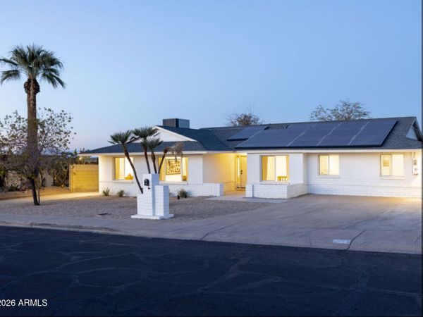 2442 E CLAIRE Drive, Phoenix, AZ 85032