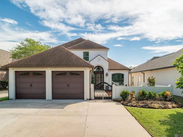 21035 Waterfront East Dr, Maurepas, LA 70449