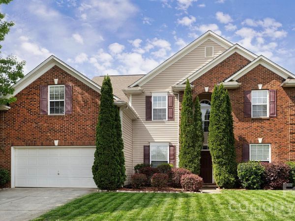 16731 Macanthra Drive , Charlotte, NC 28213
