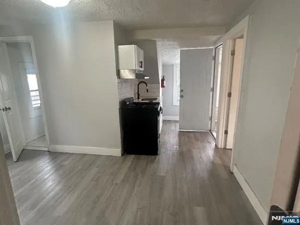 48-50 Cedar Avenue 3, NEWARK, NJ 07106
