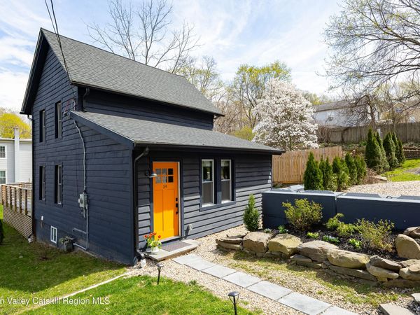 39 N Broadway, Kingston, NY 12401