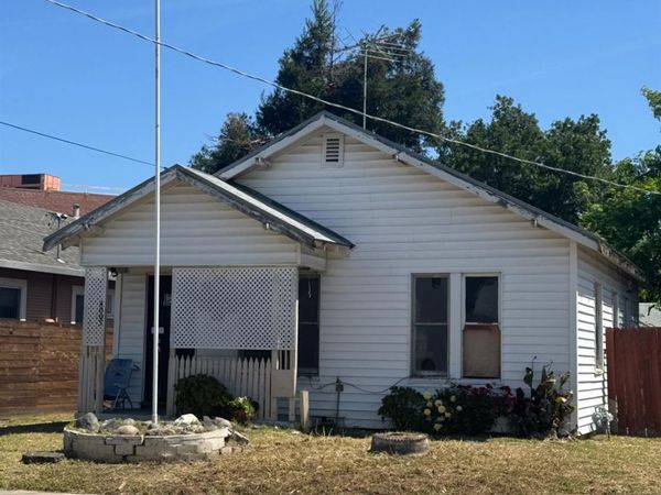 4005 San Carlos Way, Sacramento, CA 95820