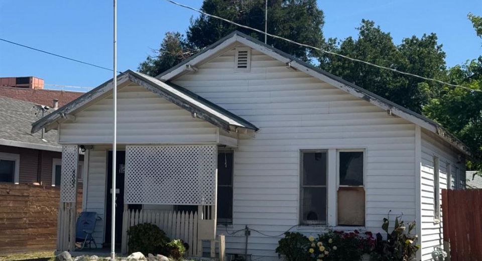 4005 San Carlos Way, Sacramento, CA 95820 Photo