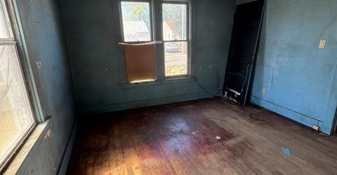 4005 San Carlos Way, Sacramento, CA 95820 Photo