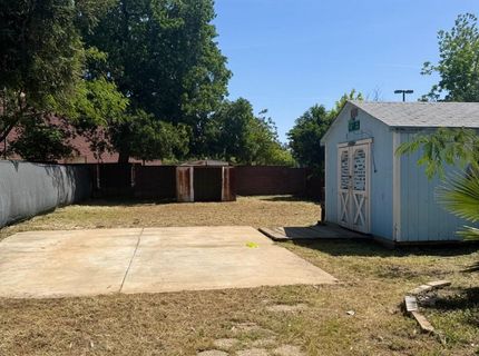 4005 San Carlos Way, Sacramento, CA 95820 Photo