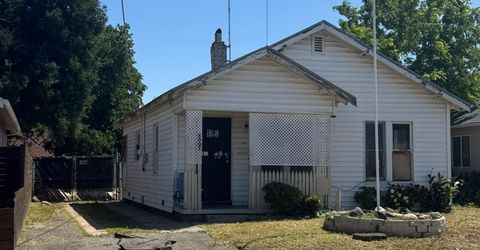 4005 San Carlos Way, Sacramento, CA 95820 Photo