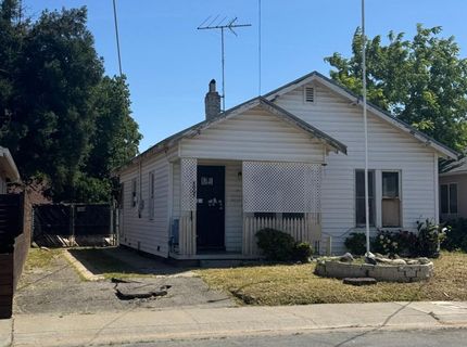 4005 San Carlos Way, Sacramento, CA 95820 Photo