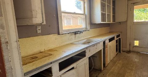 4005 San Carlos Way, Sacramento, CA 95820 Photo