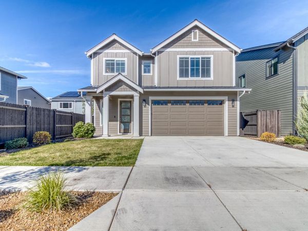 63211 NW Lavacrest Street, Bend, OR 97703