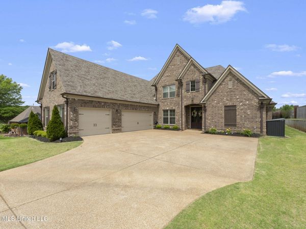 6632 Timber Oaks Drive, Olive Branch, MS 38654