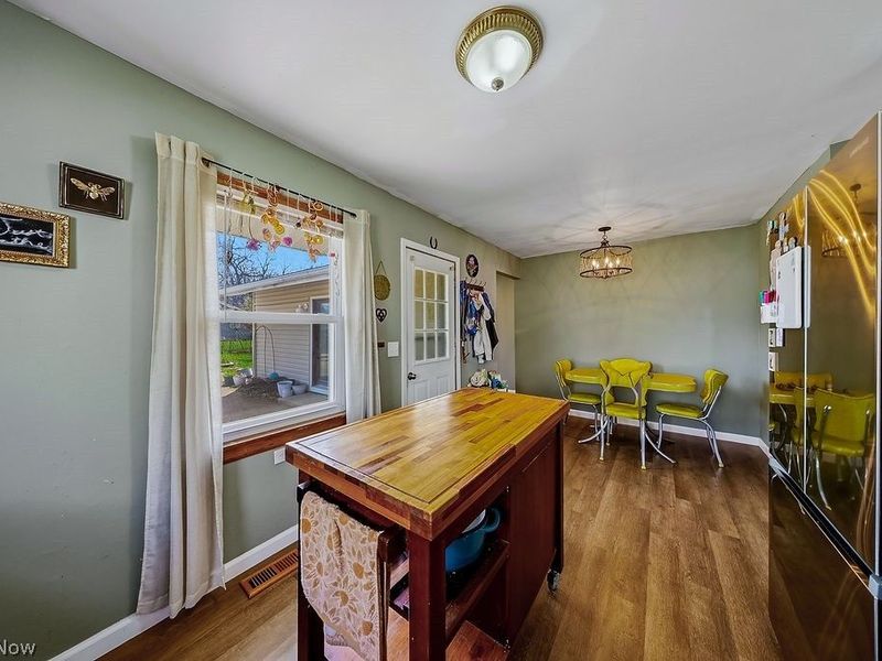 1310 E Larchmont Drive, Sandusky, OH 44870 Photo 13