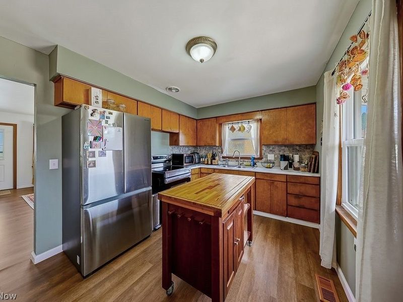 1310 E Larchmont Drive, Sandusky, OH 44870 Photo 17